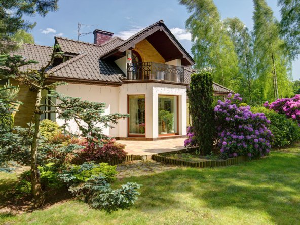 Beautiful House View - Mainline KW