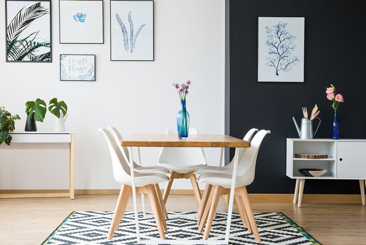 White & Black Interior - Mainline KW