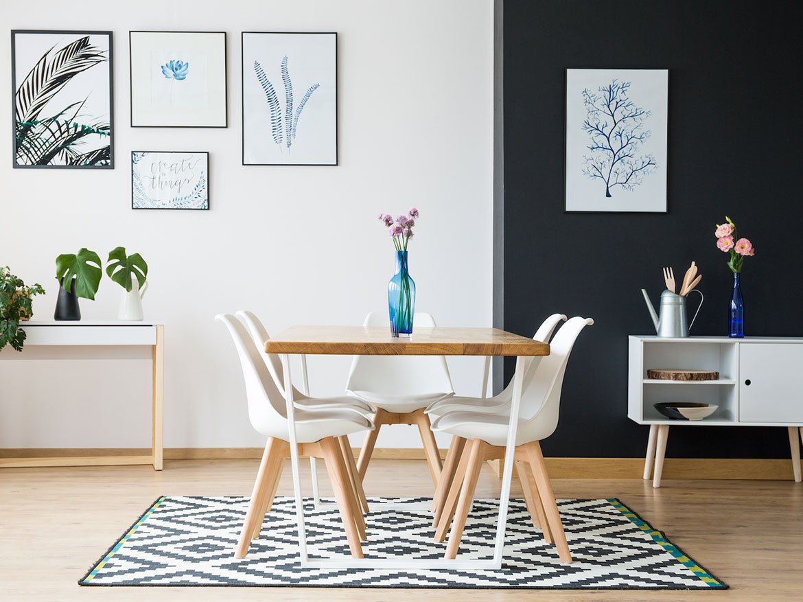 White & Black Interior - Mainline KW
