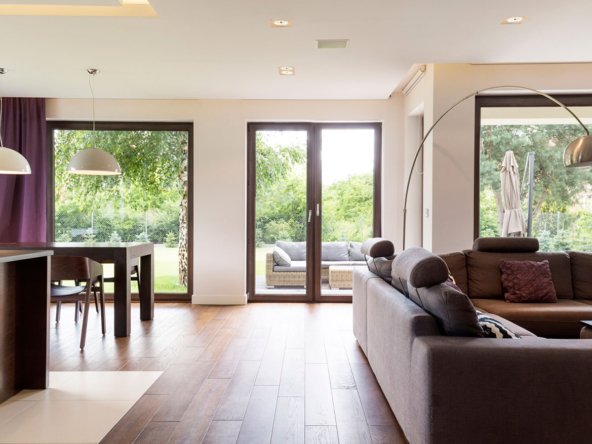 Brown Lounge Interior - Mainline KW