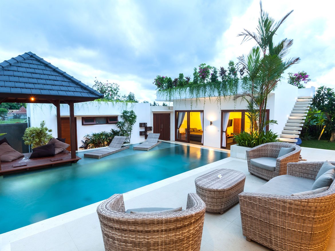 Villa With Pool - Mainline KW