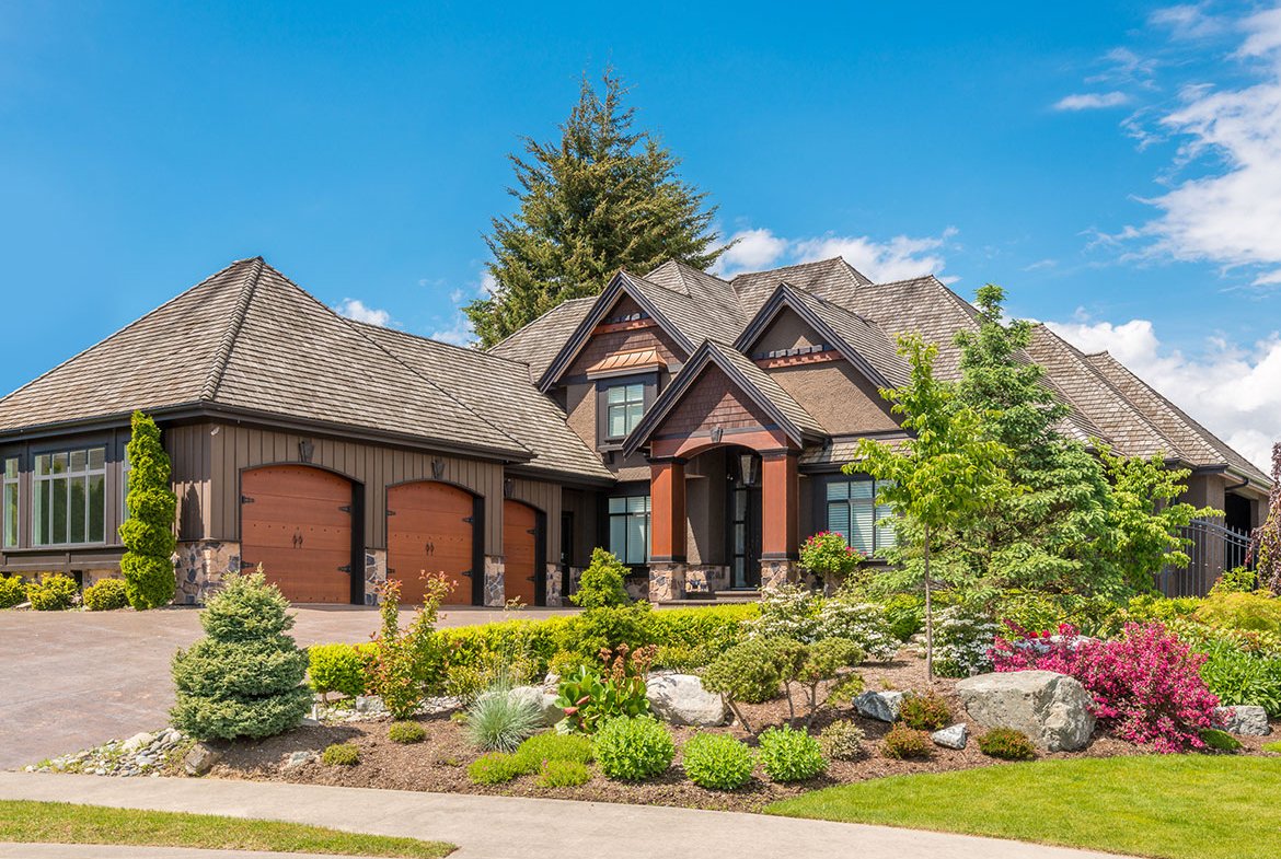 Gorgeous villa for Sale - Mainline KW